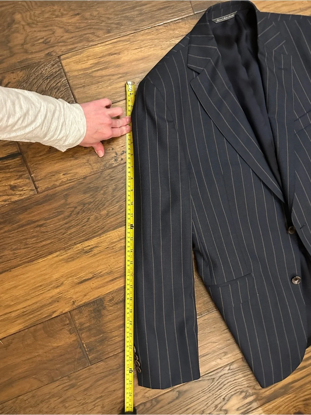 Vitale Barberis Canonico 100% Wool Navy Pinstripe Suit 42R Made in Canada